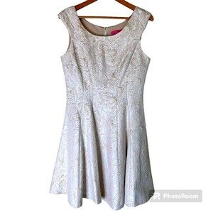 Betsey Johnson Cream and Gold Cocktail Dress Size 6